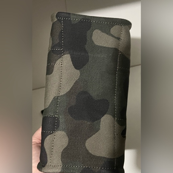 Coach Camo Print Canvas Small Cargo Tote 20 New without tags never used!! 🔥🔥 - Picture 11 of 16